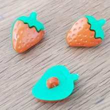 Knopen, kinderen, baby's Aardbeienpatroon N°03 groen en oranje