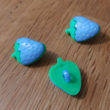 Mooie knopen, kinderen, baby's Aardbeienpatroon N°10 groen en blauw pastel