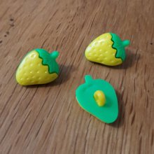 Knopen, kinderen, baby's Aardbeienpatroon N°13 groen en geel