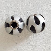 Ronde lederen kraal N°08 Zilver
