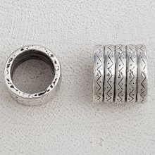 Zilveren buis kraal N°08