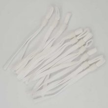 10 Witte elastische koordbanden met verstelbare gesp voor bevestiging van het masker. N°02.