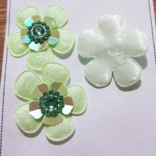 Set van 3 bloemen 5 bloemblaadjes Groene stoffen