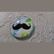 glazen cabochon rond 25mm snor 031 
