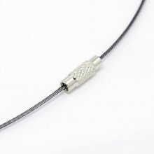 1 leigrijs starre halsketting met schroefsluiting N°01