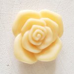 Synthetische bloem 37 mm N°06-04 Ivoor