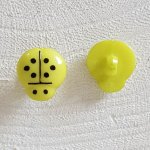 Mooie knopen, kinderen, baby's Lieveheersbeestje patroon N°01-05 Lichtgroen