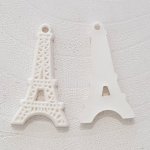 Witte hars Eiffeltoren hanger bedel