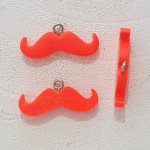 Hanger Moustache N°12 Fluorescerend Oranje