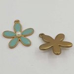 Geëmailleerde metalen bloem 26 mm Water Groen