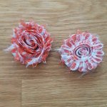 Gerafelde stoffen bloem nr. 06