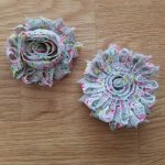 Gerafelde stoffen bloem nr. 29