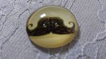 glazen cabochon rond 25mm snor 032 