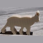 Houten miniatuur gemsfiguur om bergthema te versieren