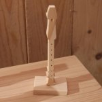 Massief houten blokfluit ht 20 cm handgemaakt interieur decoratie muziek cadeau fluitist