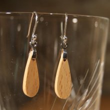 beukenhouten oorbellen ethische houten sieraden, natuurjuwelen, handgemaakt
