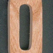 Nummer 0 in massief hout 5 cm met de hand gesneden
