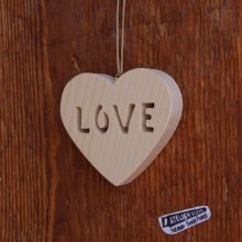 LOVE houten hart, Valentijnshart, huwelijksdecoratie, houten huwelijkscadeau of originele kerstbal, zeer natuurlijk
