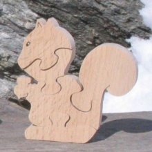 Houten puzzel 5 stukjes eekhoorn massief beukenhout, handgemaakt, wilde dieren