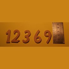 Houten cijfers 1,2,3,6,9 3,2cm hoog, 3mm dik, gemaakt van beukenhout voor klokken