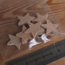 Miniatuur sterbeeldje met 5 doorboorde takken, kerstversiering om te versieren en op te hangen, massief hout