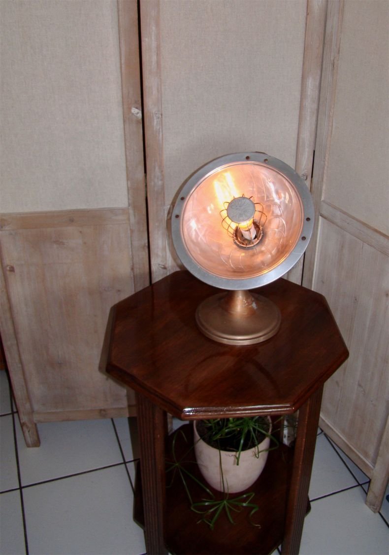 Oude CALORS verwarmingslamp 