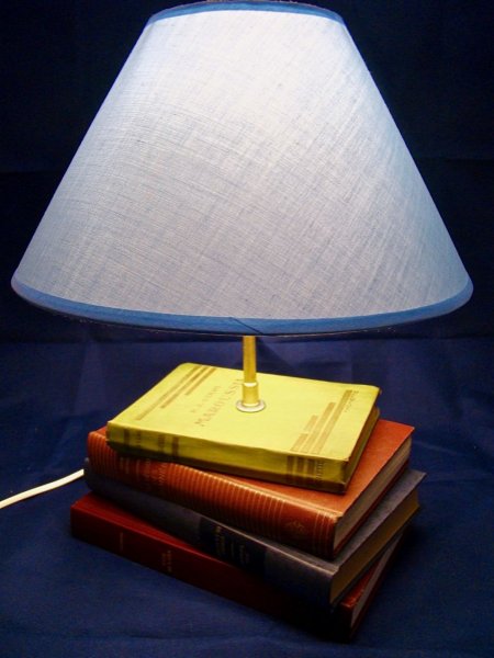 Oude boekenlamp, blauw 
