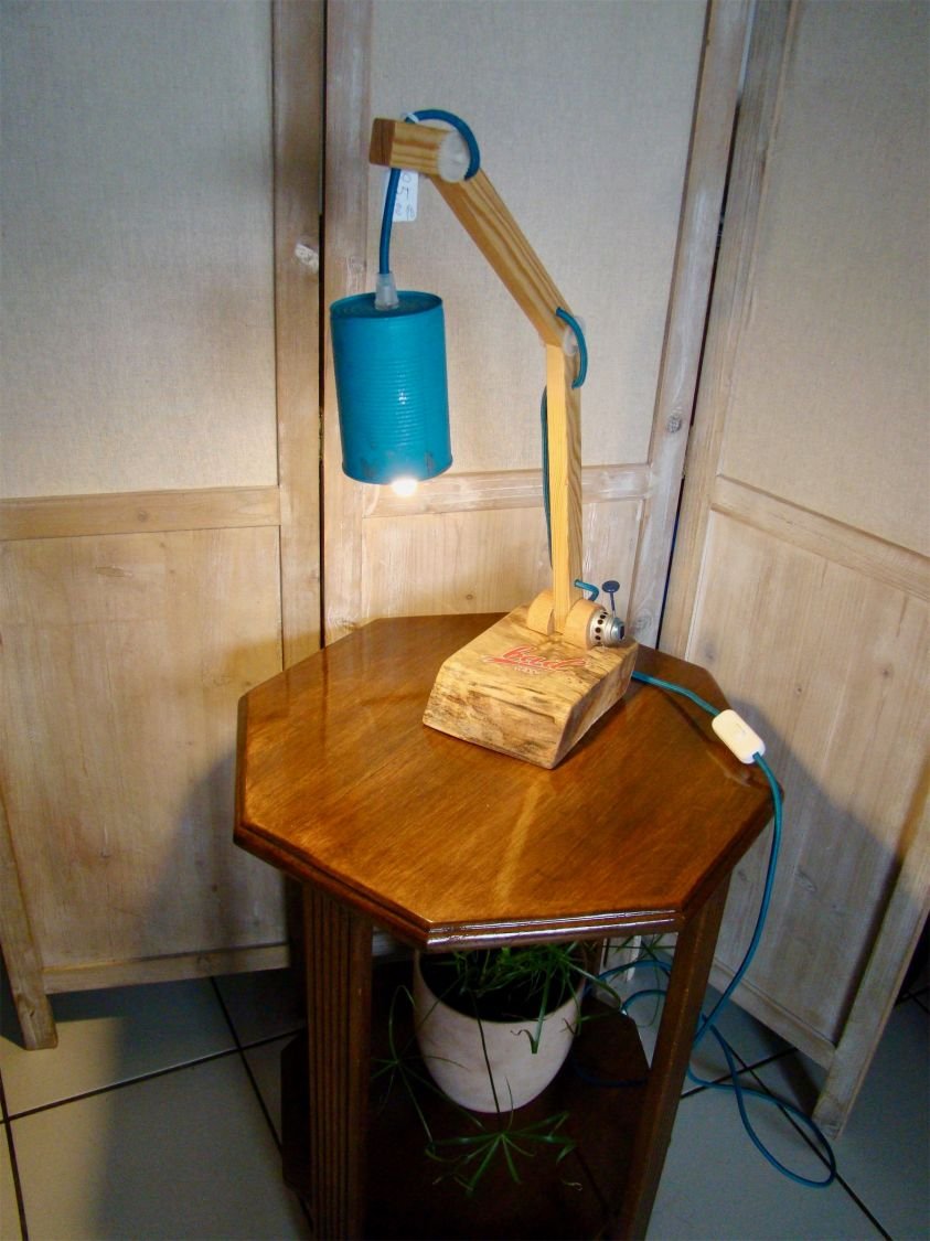Badass blauwe lamp voor stoute jongen
