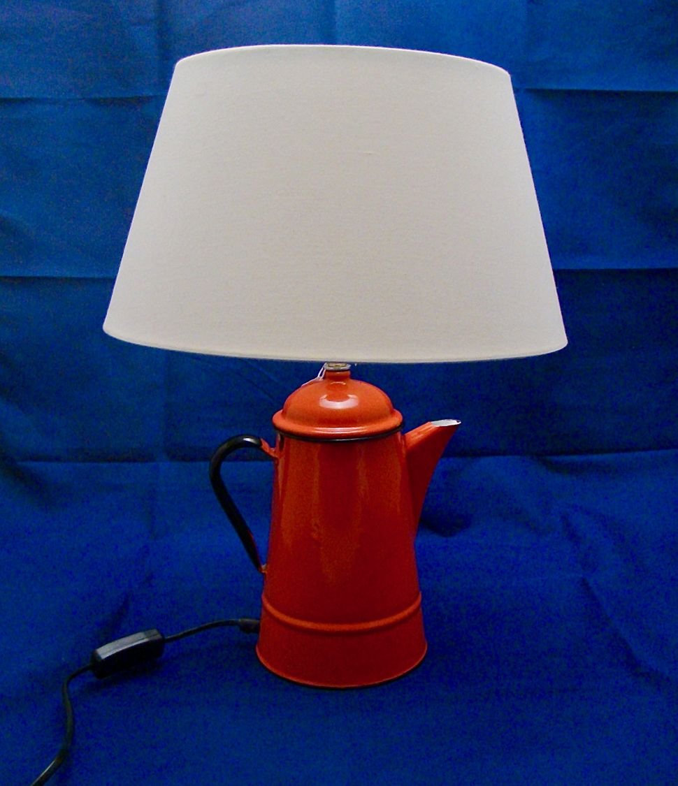 Lamp Cafetière rood, antiek, geëmailleerd plaatstaal