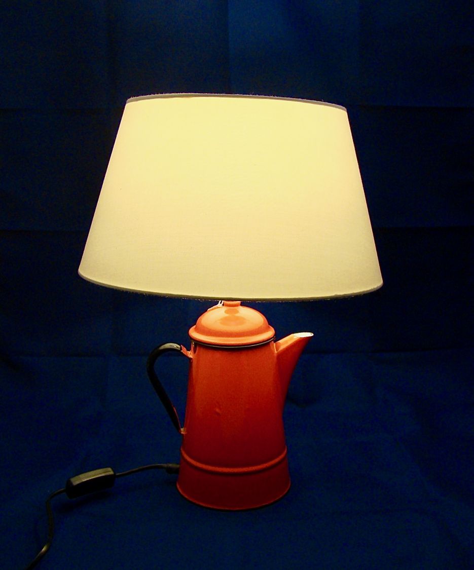 Lamp Cafetière rood, antiek, geëmailleerd plaatstaal