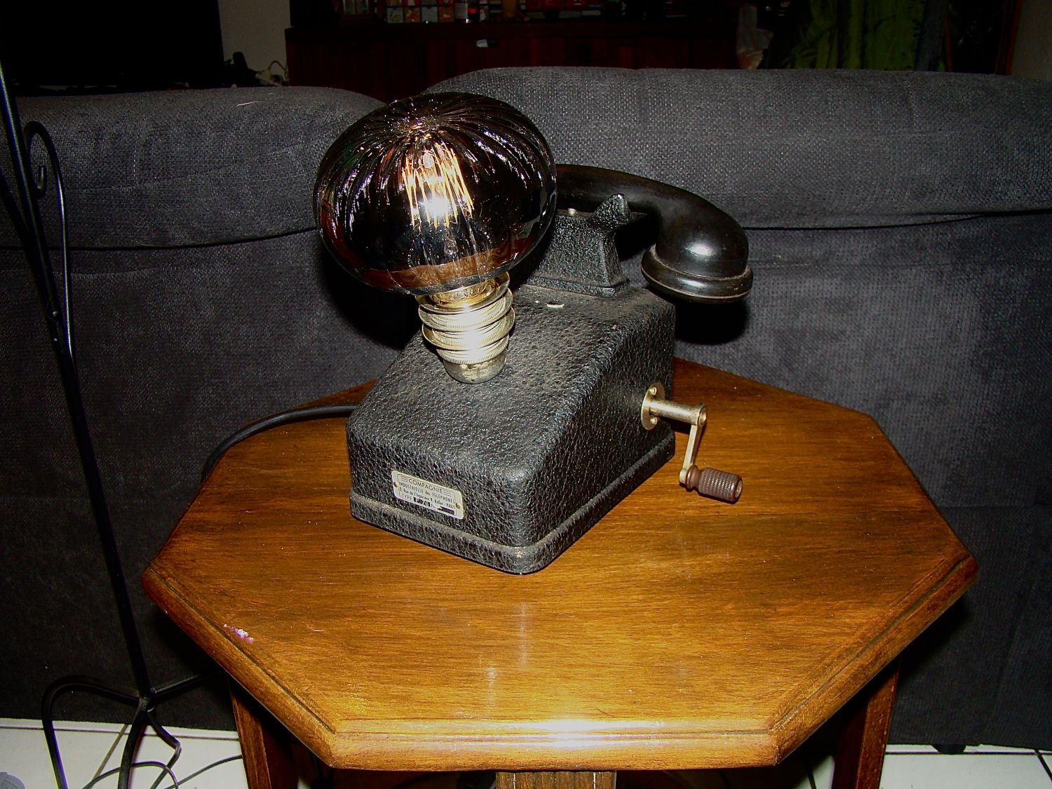 Retro steampunk telefoonlamp