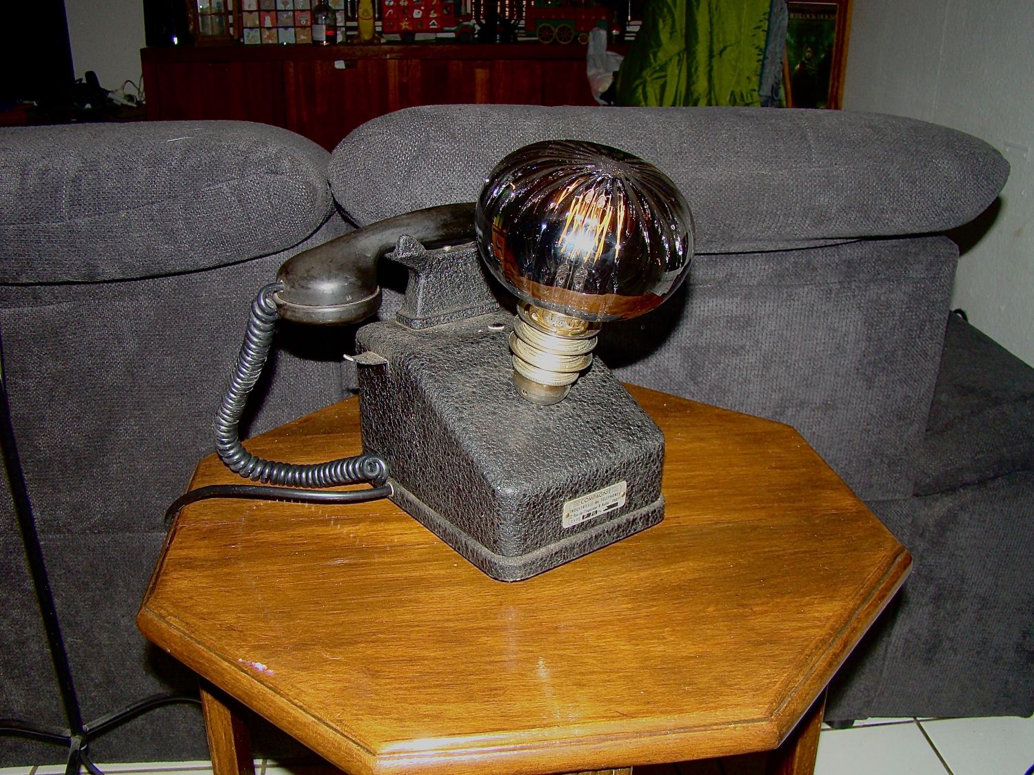 Retro steampunk telefoonlamp