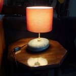 Upcycling van kleine warmwaterfleslamp