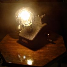 Retro steampunk telefoonlamp