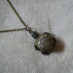 Schildpad horloge hanger aan ketting