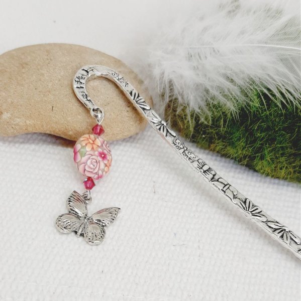 Bladwijzer zilveren hanger vlinder en parel zeer origineel lensvormig met bloemmotief