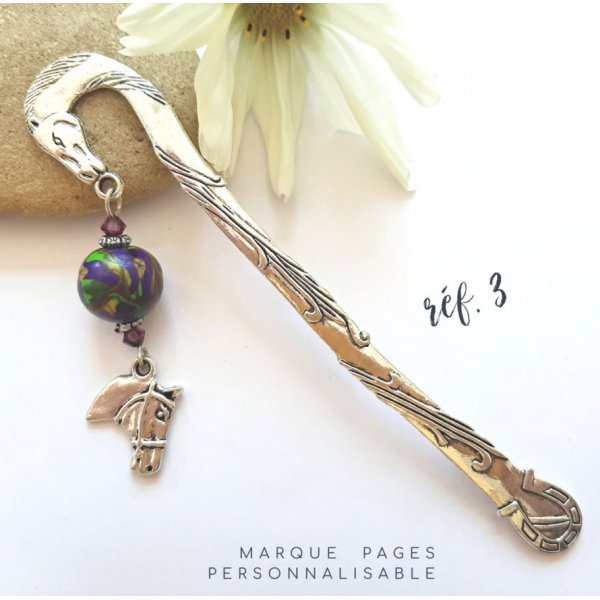 paginamerk hanger passie paard en parelmoer effect moza&iuml;ek kleuren groen violet