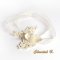 Ivory kanten armband met blauwe zijden bloem en strass bruiloft manchet