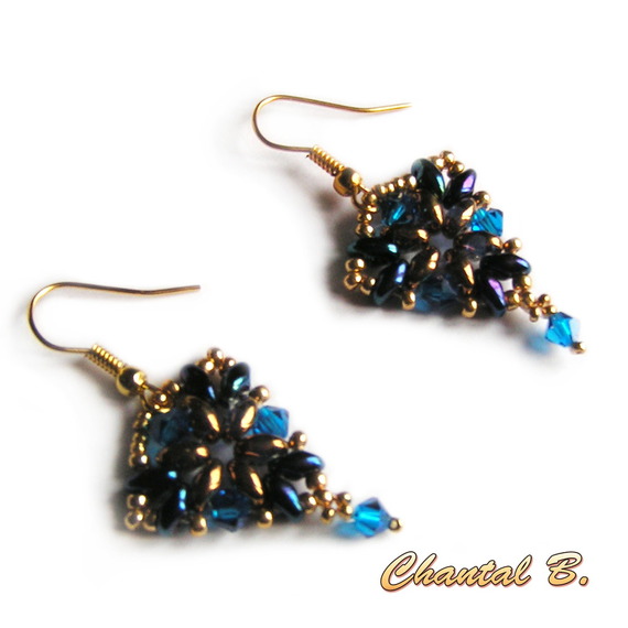 oorbellen driehoekige kralen Swarovski kristal blauw en brons goud