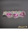 Orchideeën armband aanpasbaar aan een witte guipure kanten haarband en zijn roze zijden orchideeën bruiloft bloem