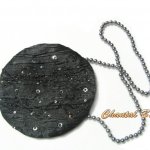 ronde fancy zwart satijnen clutch tas met grijs parelhandvat