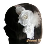 bruiloft haarband wit satijn kant bloemen veren
