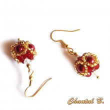 Oorbellen swarovski bolvorm bordeaux opaal en goud