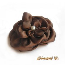 chocolade satijn bloem en parel handgemaakt voor bruiloft accessoire