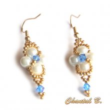 oorbellen swarovski kristal blauwe saffier witte parels en goud avond bruiloft verguld