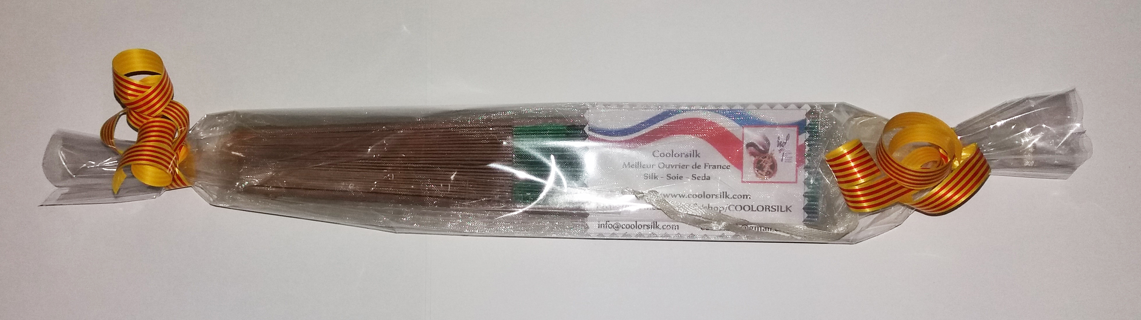Mijn eerste handgetekende en geschilderde katoenen waaier "Minouche