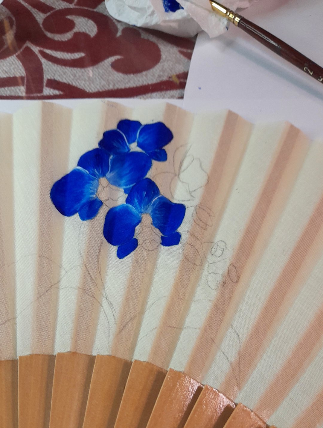 Eventail personnalis&eacute; en coton peint &agrave; la main