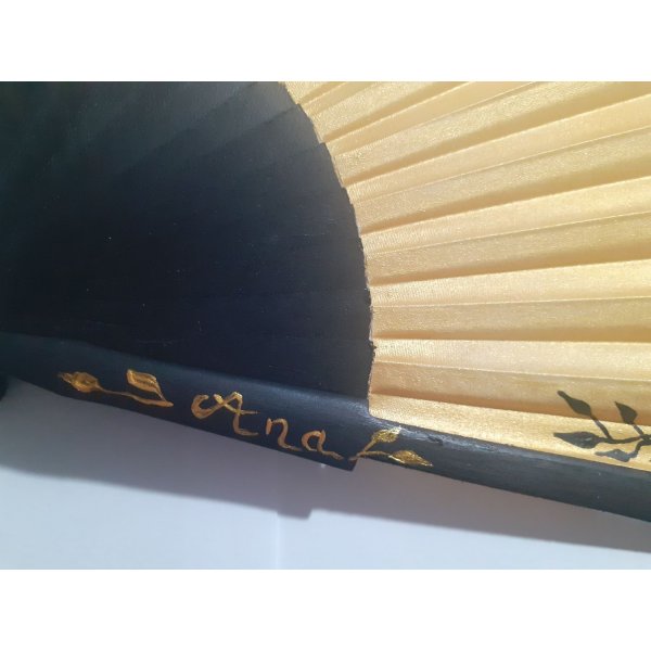 Handgetekende en geschilderde satijnen waaier "Galaxy