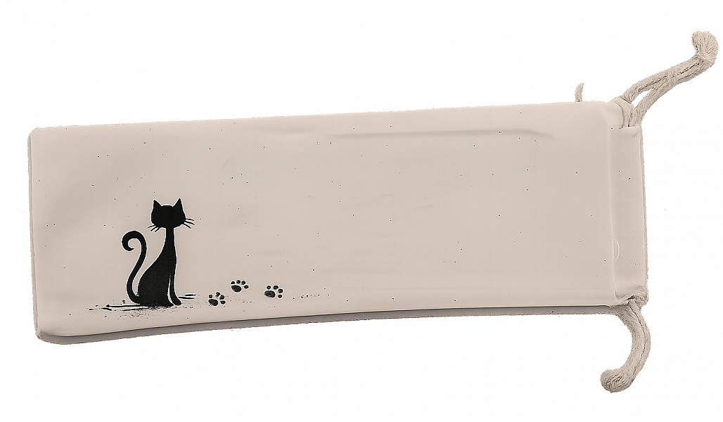 Eventail en soie dessin&eacute; et peint &agrave; la main "Printemps des chats"