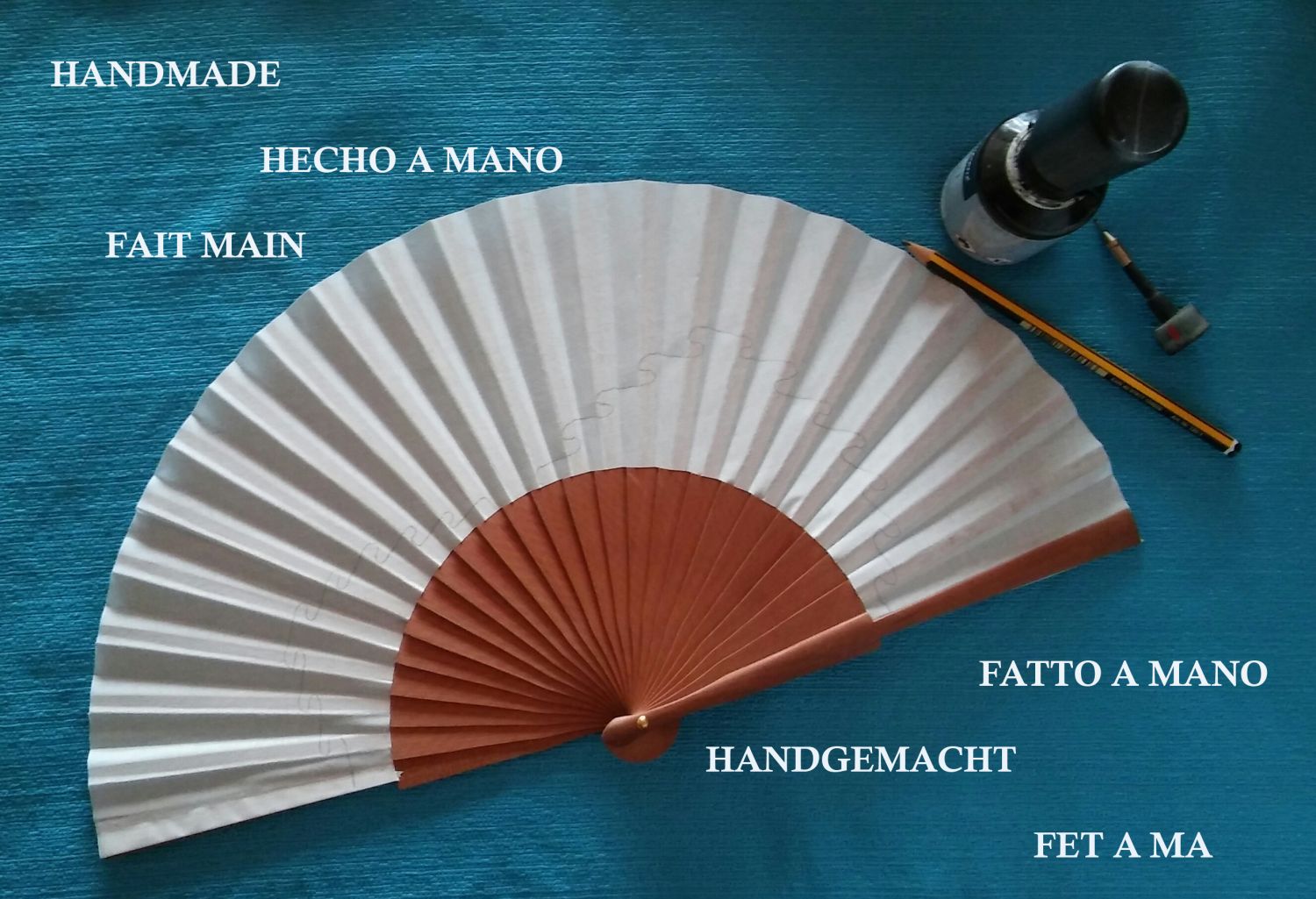 Handgetekende en geschilderde katoenen satijnen waaier "Flamenca
